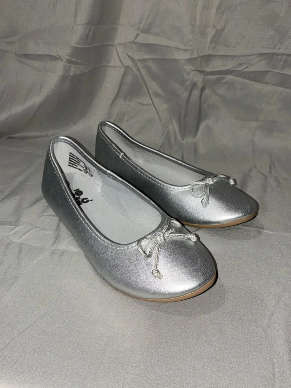 Girl’s Silver Ballet Flats with Bow